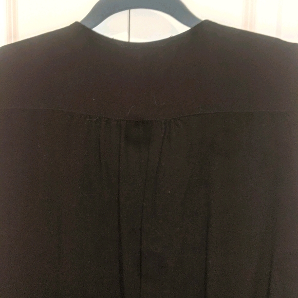 Black v-neck blouse - Picture 7 of 7